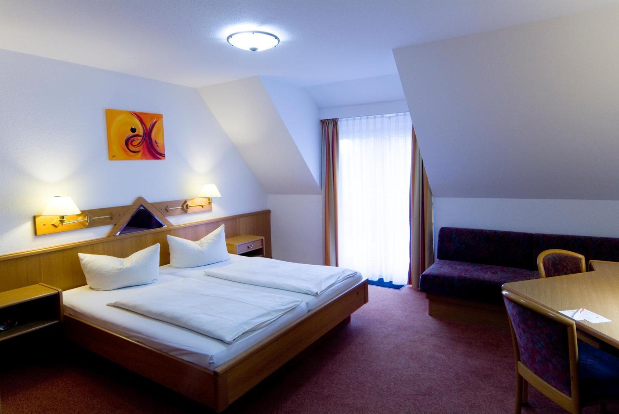 Hotel Sonneck Schwäbisch Hall Екстериор снимка
