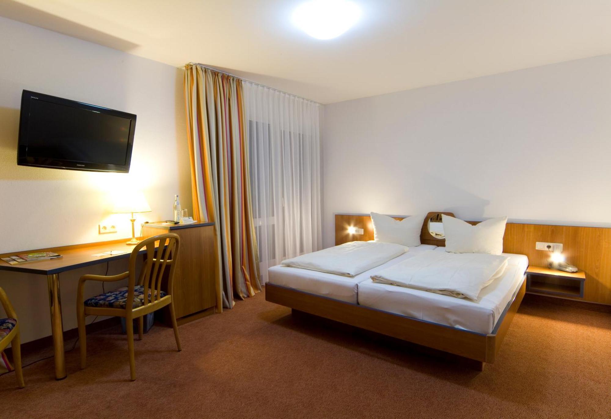 Hotel Sonneck Schwäbisch Hall Екстериор снимка