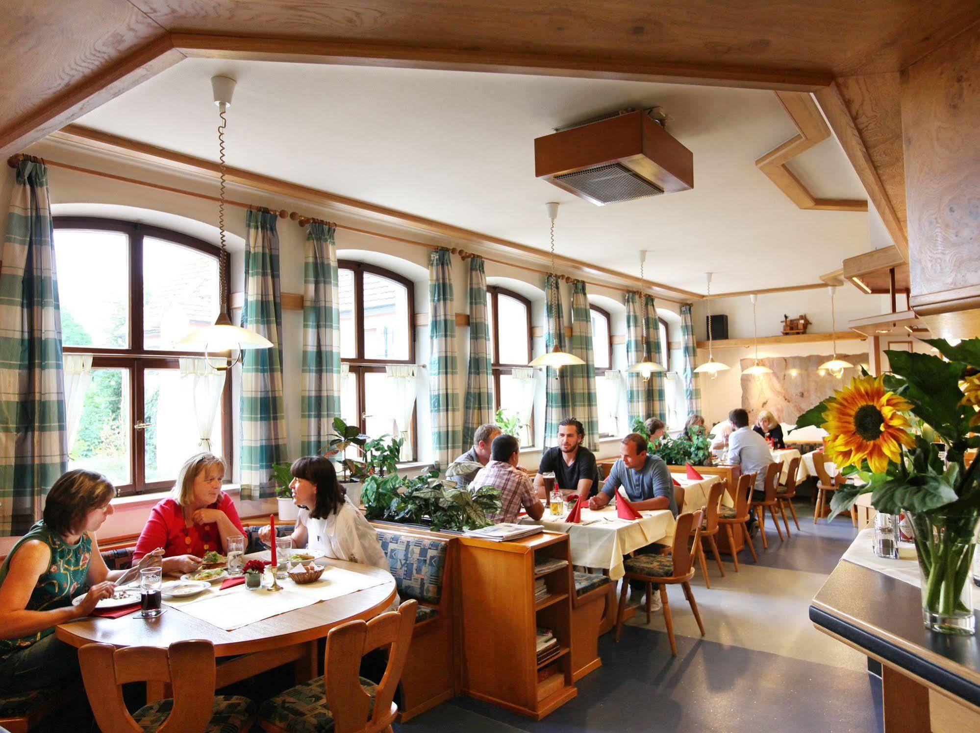 Hotel Sonneck Schwäbisch Hall Екстериор снимка