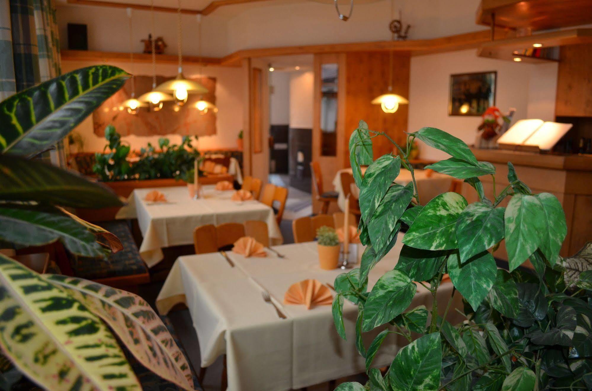 Hotel Sonneck Schwäbisch Hall Екстериор снимка