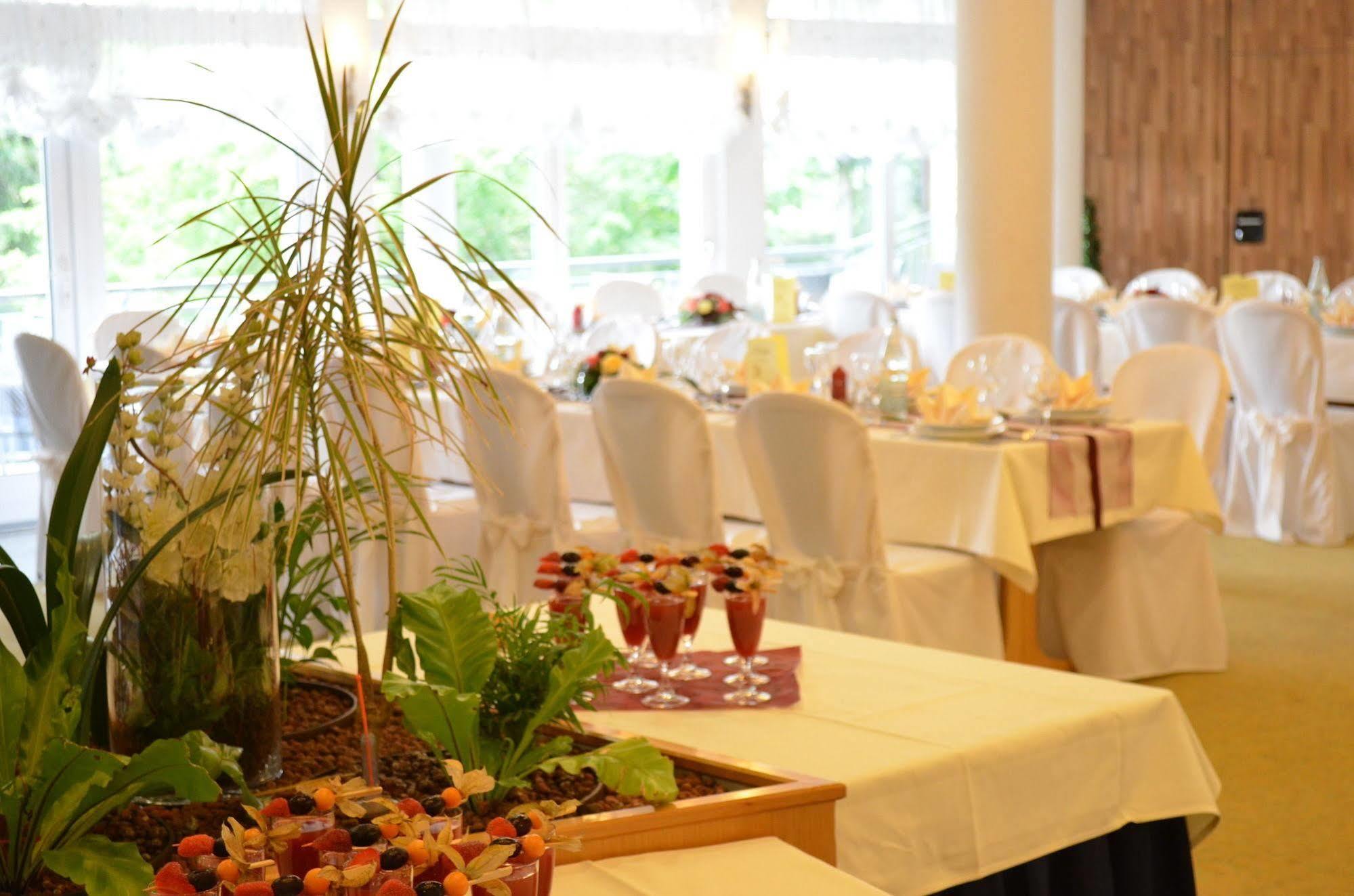 Hotel Sonneck Schwäbisch Hall Екстериор снимка